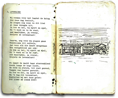 Het avondlied - op de wijs van Auld Lang Syne - dat we altijd zongen voor we gingen slapen (lees: meiden bespreken in onze bungalow). Dit alles op het terrein van de inmiddels ter ziele gegane De Klinkaert (rechts het inmiddels - niet door ons  gesloopte hoofdgebouw waar we aten en zongen).