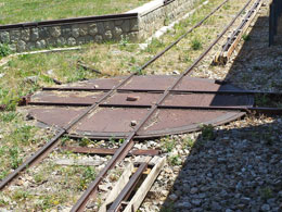 Een van de draaischijven op een station onderweg.