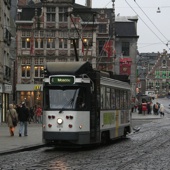 Deze nieuwe trams zijn alweer veertig jaar in dienst en verdwijnen nu ook geleidelijk uit het stadsbeeld om plaats te maken voor de lange lagevloertrams die je overal ziet. Foto heb ik overigens niet zelf geschoten, maar uit WikiPedia geplukt. 