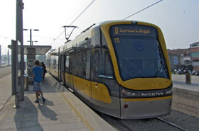 Tegenwoordig eindpunt van de sneltram uit Oporto.