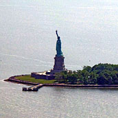 Liberty Island met het Vrijheidsbeeld