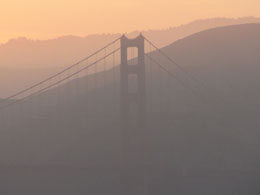 Weer of geen weer: de Golden Gate brug hult zich vaak in nevelen.