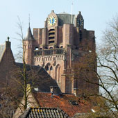 Wijk bij Duurstede had duidelijk grootse plannen met de kerktoren, maar blijkbaar was het geld op.